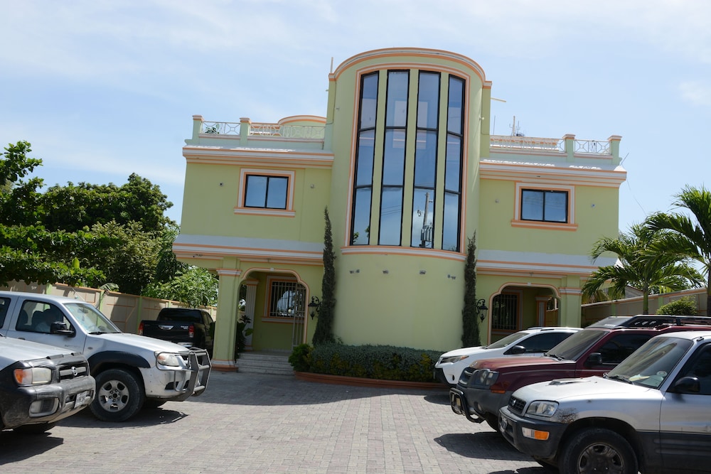 Hotel Tabarre's Palace